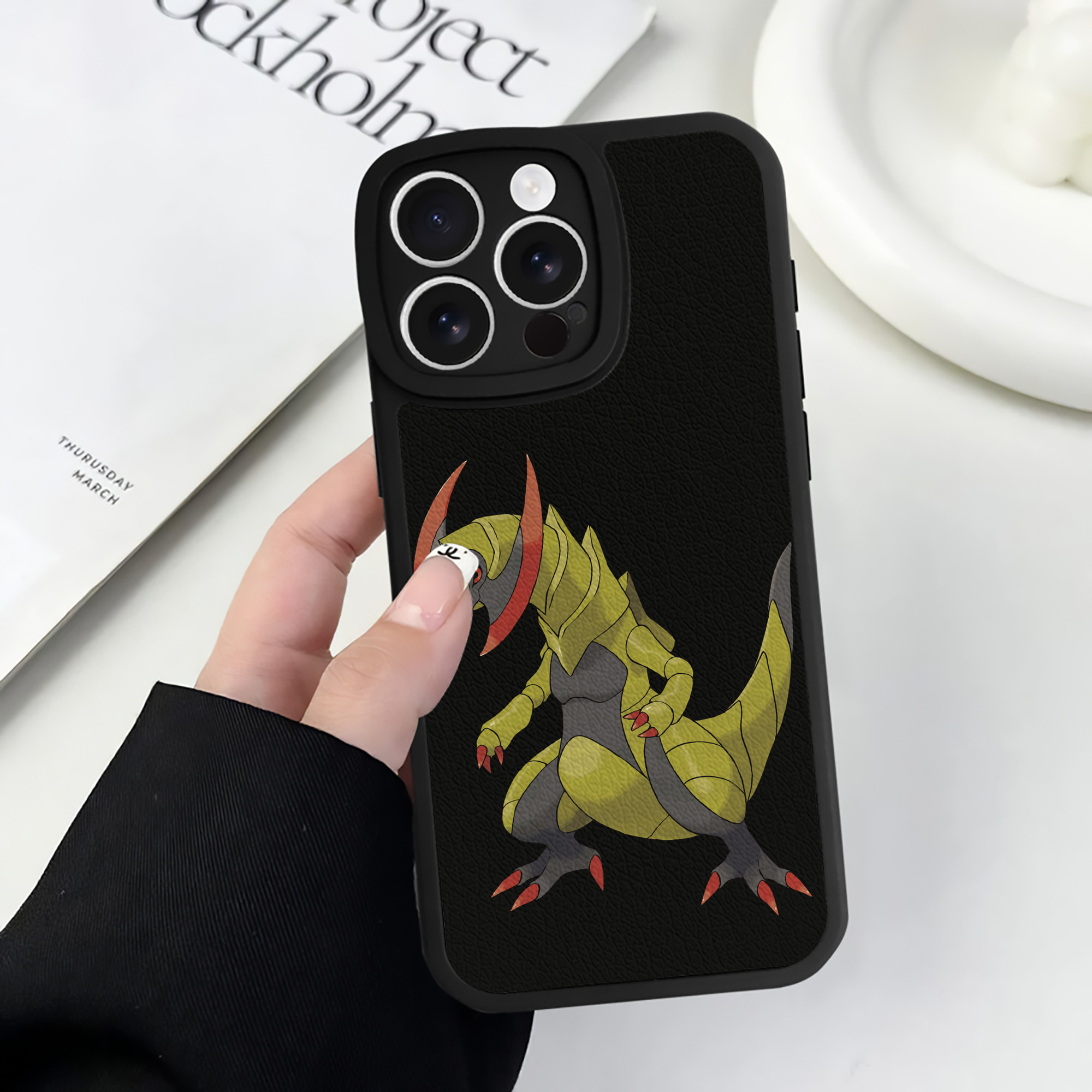 （画像用） ポケットモンスター Pokémon 【iPhone 16シリーズ対応】シリコンスマホケース（レザー調） 材質：シリコン